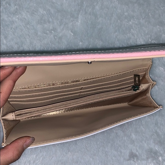 Guess pink wallet - Picture 3 of 4